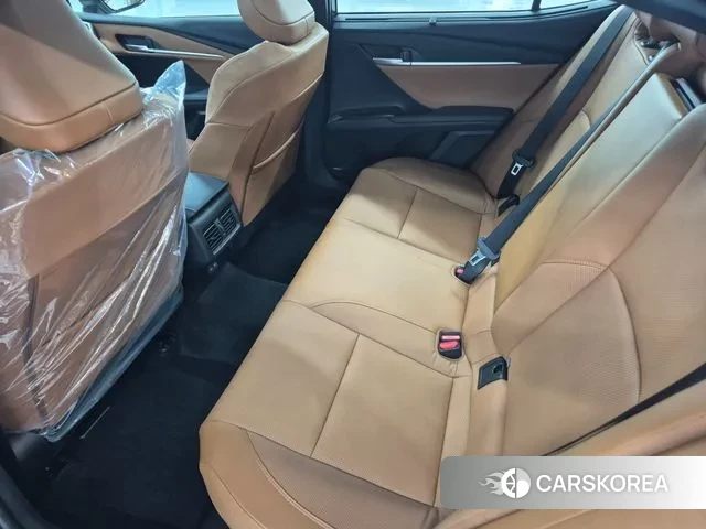 Toyota Camry (XV80) 2025 Белый из Кореи, фото 2