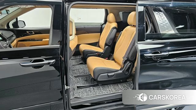 Kia Carnival 4th generation 2023 Черный из Кореи, фото 2