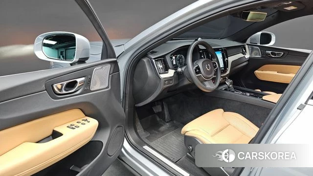 Volvo XC60 second Generation 2019 Серебристо-серый из Кореи, фото 2