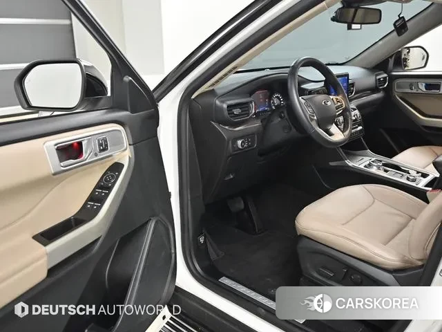 Ford Explorer 6th Generation 2022 Белый из Кореи, фото 2