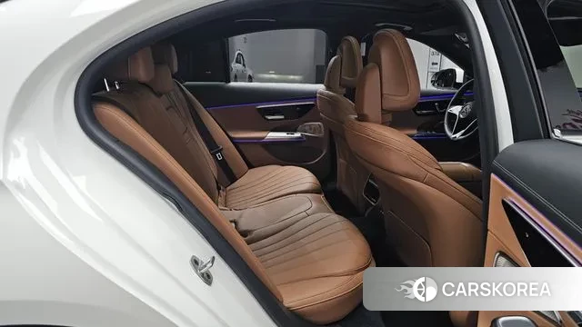 Mercedes-Benz E-Class W214 2024 Белый из Кореи, фото 2