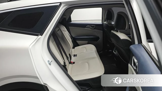 Kia Sportage 5th Generation Hybrid 2022 Белый из Кореи, фото 2