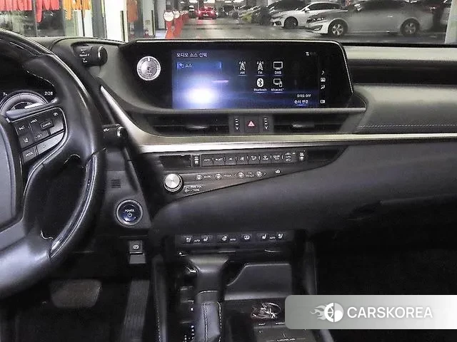 Lexus ES300h 7th generation 2021 Песочный из Кореи, фото 2