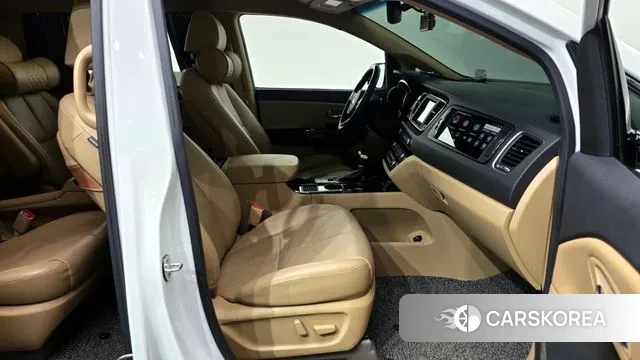 Kia The New Carnival 2018 Белый из Кореи, фото 2