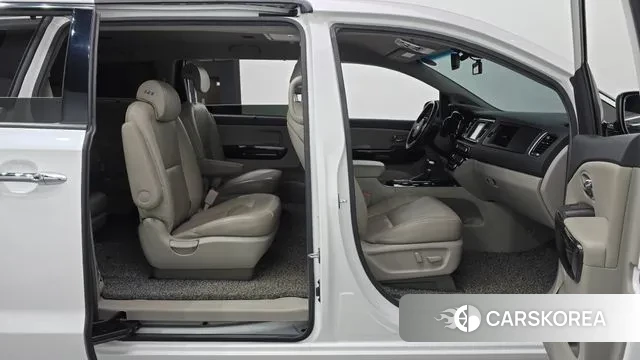 Kia The New Carnival 2019 Белый из Кореи, фото 2