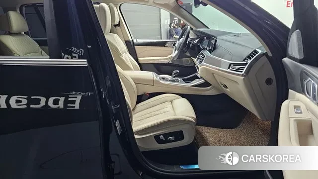 BMW X7 (G07) 2021 Черный из Кореи, фото 2