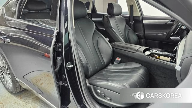 Genesis Electrified G80 (RG3) 2021 Черный из Кореи, фото 2