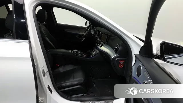 Mercedes-Benz E-Class W213 2019 Белый из Кореи, фото 2