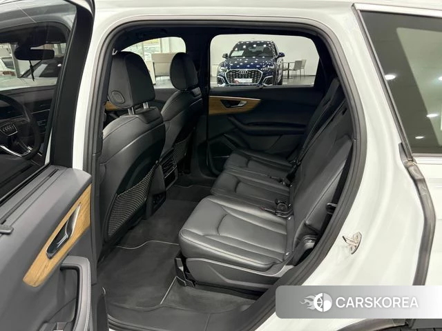 Audi Q7 (4M) 2024 Белый из Кореи, фото 2