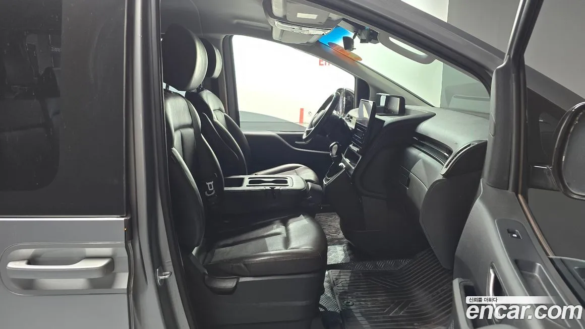 Hyundai Staria 2021 Серебряный из Кореи, фото 2