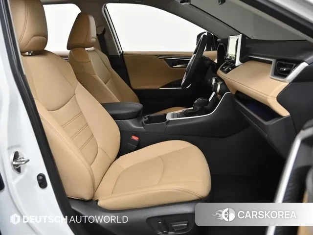 Toyota RAV4 5th Generation 2025 Белый из Кореи, фото 2