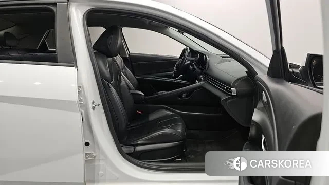 Hyundai Avante (CN7) 2022 Белый из Кореи, фото 2