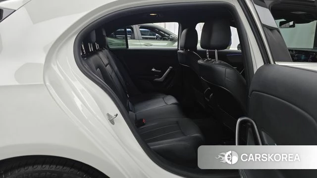 Mercedes-Benz A-Class W177 2022 Белый из Кореи, фото 2