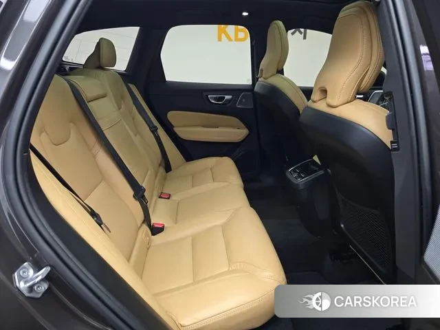 Volvo XC60 second Generation 2021 Серый из Кореи, фото 2
