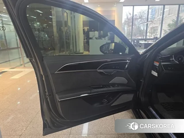 Audi A8 (D5) 2021 Черный из Кореи, фото 2