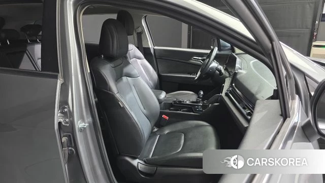 Kia Sportage 5th Generation 2022 Серебристо-серый из Кореи, фото 2