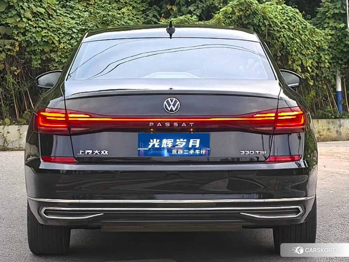 Volkswagen Passat 2023 Черный из Китая, фото 2