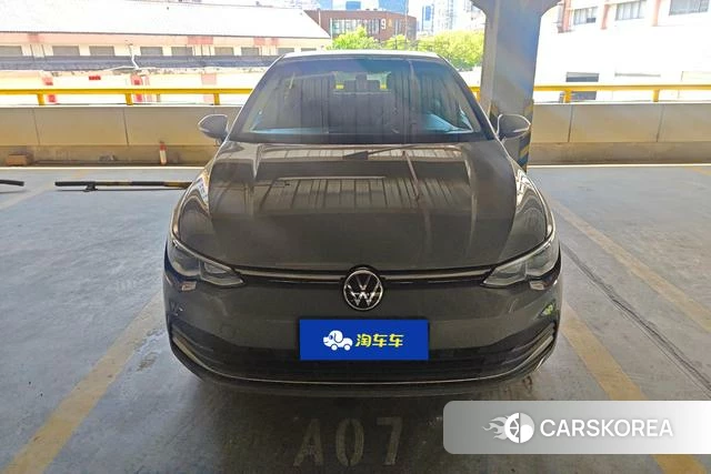 Volkswagen Golf 2023 Темно-серый из Китая, фото 2