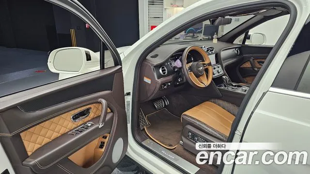 Bentley Bentayga 2018 Белый из Кореи, фото 2