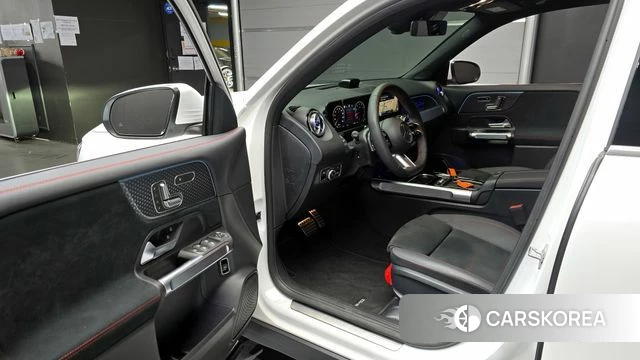 Mercedes-Benz GLB-Class X247 2025 Белый из Кореи, фото 2