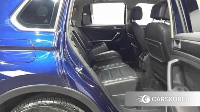 Volkswagen Tiguan second Generation 2020 Синий из Кореи, фото 2