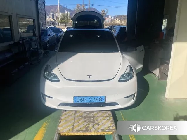 Tesla Model Y 2024 Белый из Кореи, фото 2