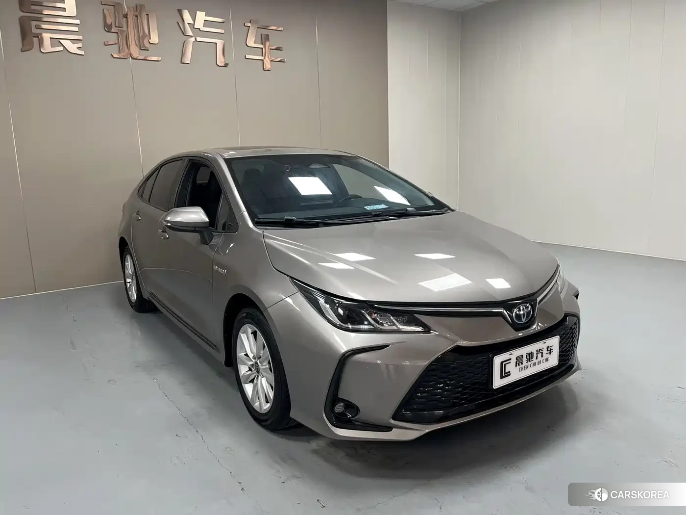 Toyota Corolla 2023 Silver/gray из Китая, фото 2