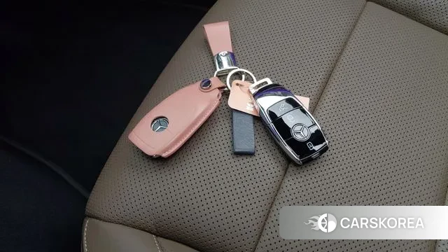 Mercedes-Benz E-Class W213 2021 Черный из Кореи, фото 2