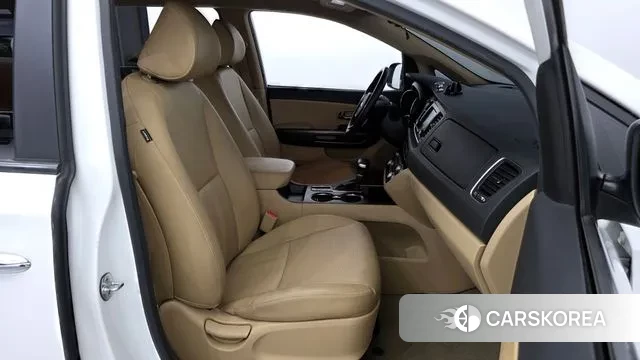 Kia The New Carnival 2018 Белый из Кореи, фото 2