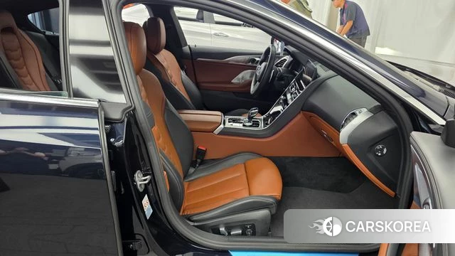 BMW 8 Series (G15) 2021 Черный из Кореи, фото 2