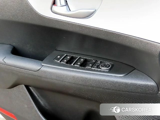 Kia The New K3 2nd generation 2022 Белый из Кореи, фото 2