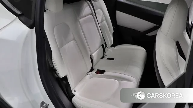 Tesla Model Y 2021 Белый из Кореи, фото 2