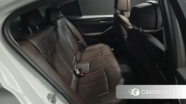 BMW 5 Series (G30) 2020 Белый из Кореи, фото 2