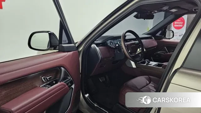 Land Rover Range Rover 5th Generation 2025 Песочный из Кореи, фото 2