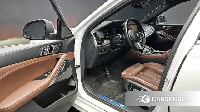 BMW X6 (G06) 2022 Белый из Кореи, фото 2