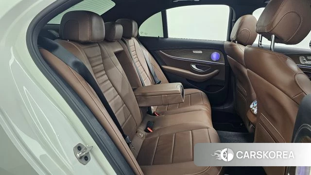Mercedes-Benz E-Class W213 id 4898581 из Кореи 2