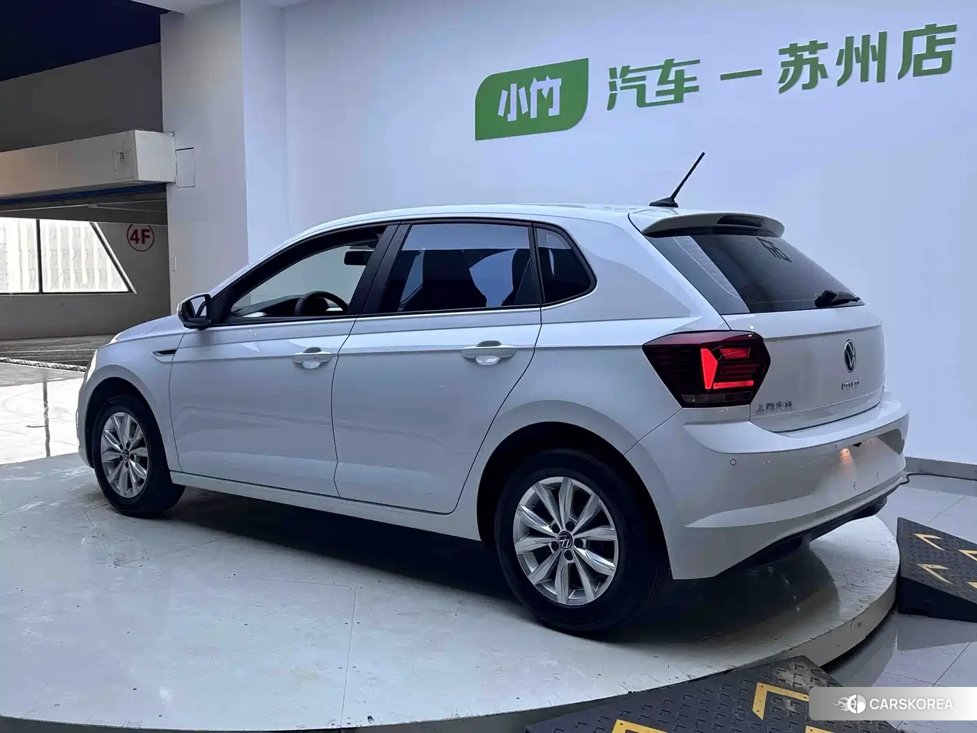 Volkswagen Polo 2024 Белый из Китая, фото 2