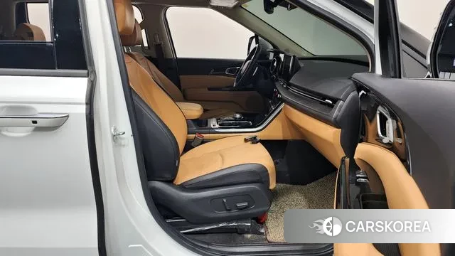 Kia Carnival 4th generation 2023 Белый из Кореи, фото 2