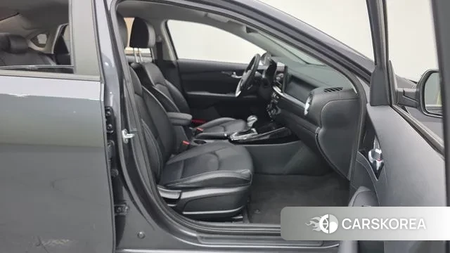 Kia The New K3 2nd generation 2022 Серый из Кореи, фото 2