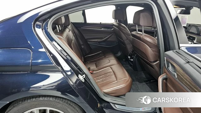 BMW 5 Series (G30) 2019 Черный из Кореи, фото 2