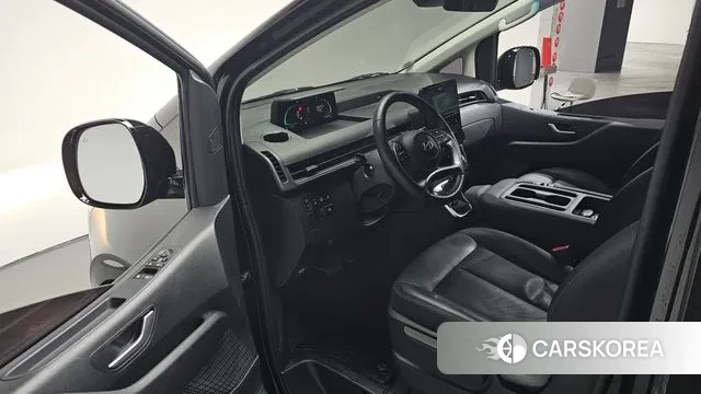 Hyundai Staria 2025 Черный из Кореи, фото 2