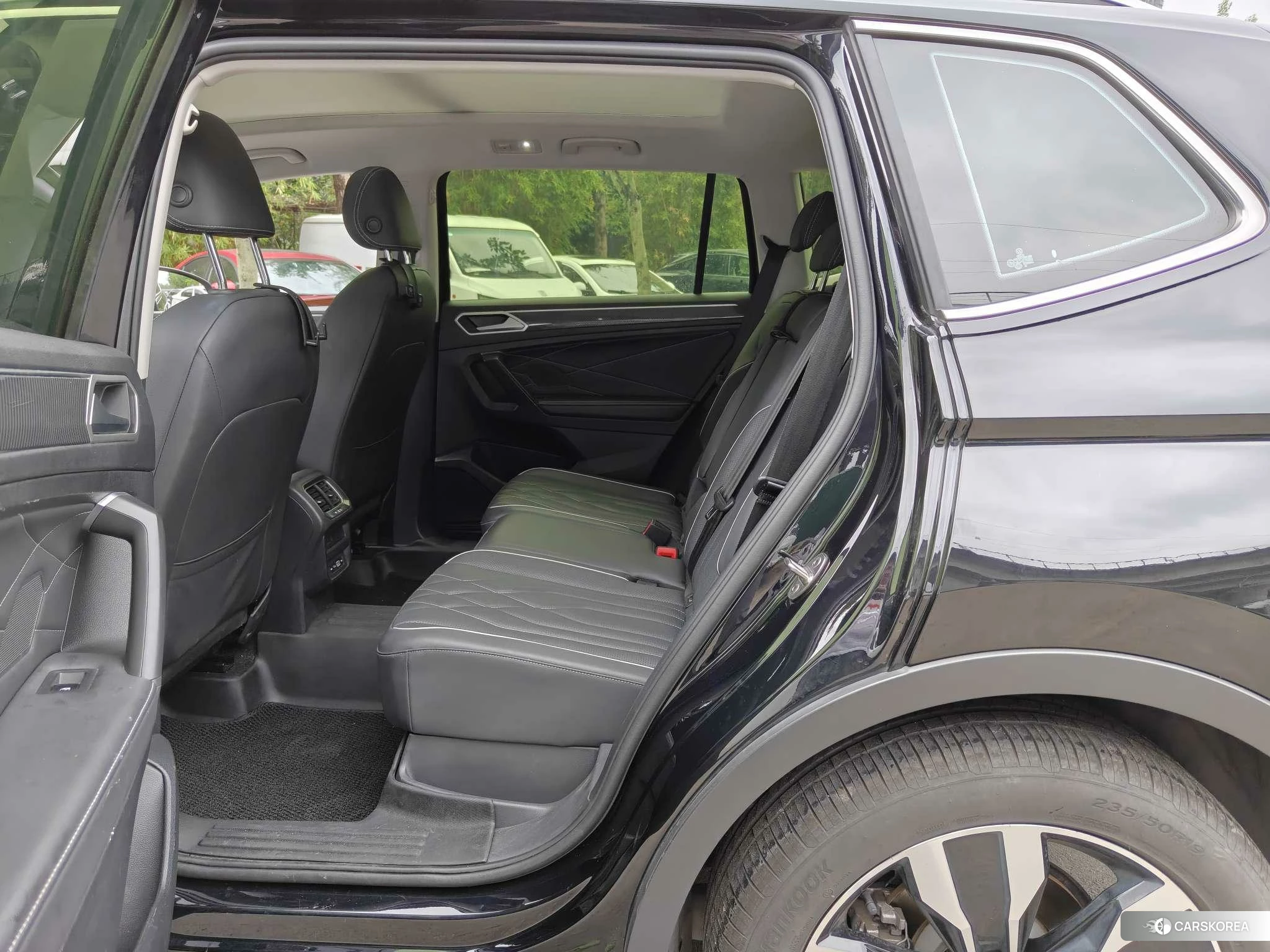 Volkswagen Tiguan L 2023 Черный из Китая, фото 2