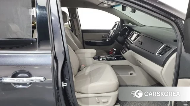 Kia The New Carnival 2019 Серый из Кореи, фото 2