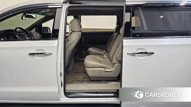 Kia The New Carnival 2019 Белый из Кореи, фото 2