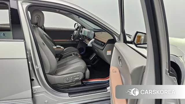 Hyundai Ionic 5 2021 Серебристо-серый из Кореи, фото 2