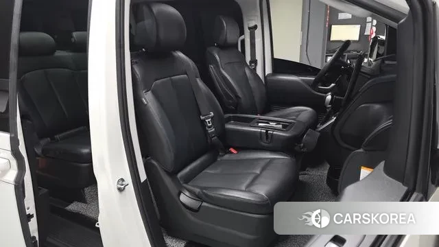 Hyundai Staria 2024 Белый из Кореи, фото 2