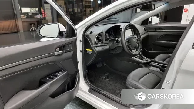 Hyundai Avante AD 2018 Белый из Кореи, фото 2