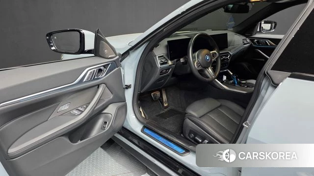 BMW i4 2022 Цвет галактики из Кореи, фото 2