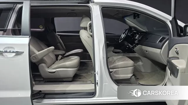 Kia The New Carnival 2018 Белый из Кореи, фото 2