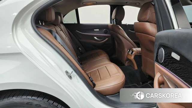 Mercedes-Benz E-Class W213 2020 Белый из Кореи, фото 2